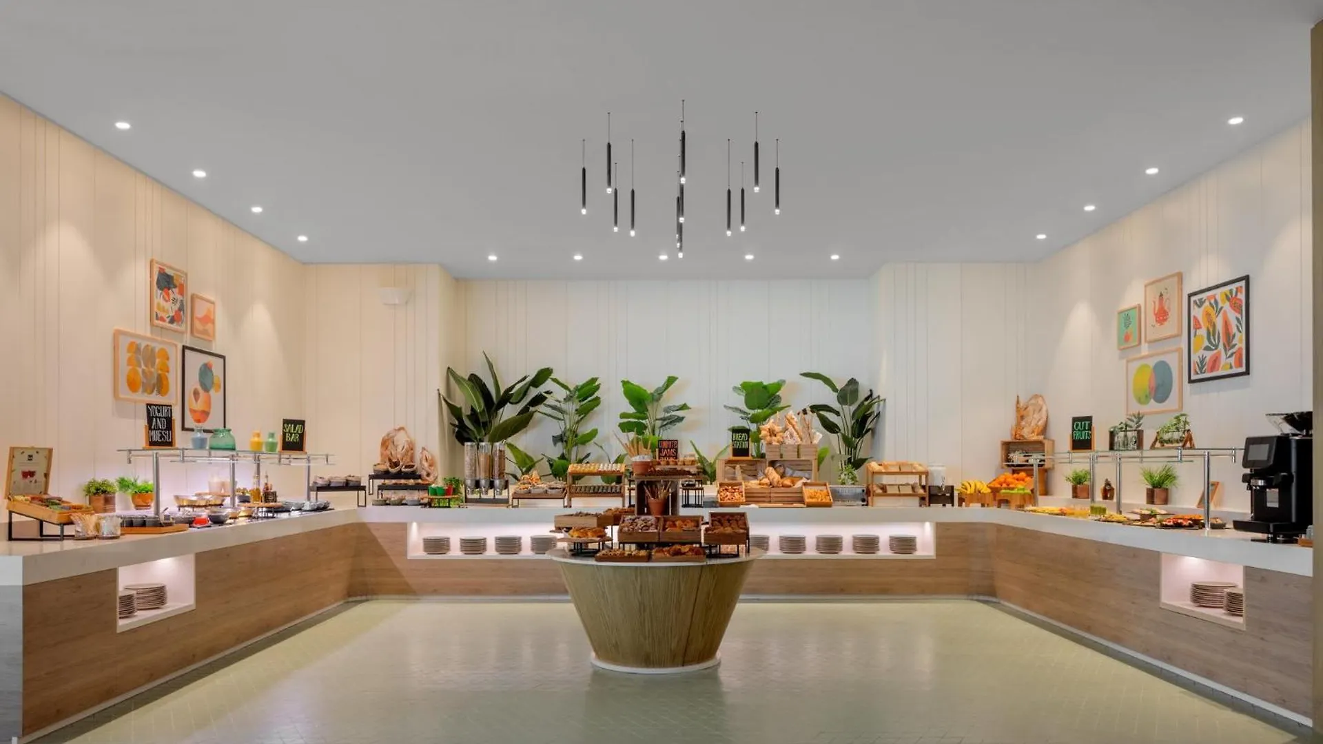 Staybridge Suites Dubai Business Bay By Ihg Hotel
