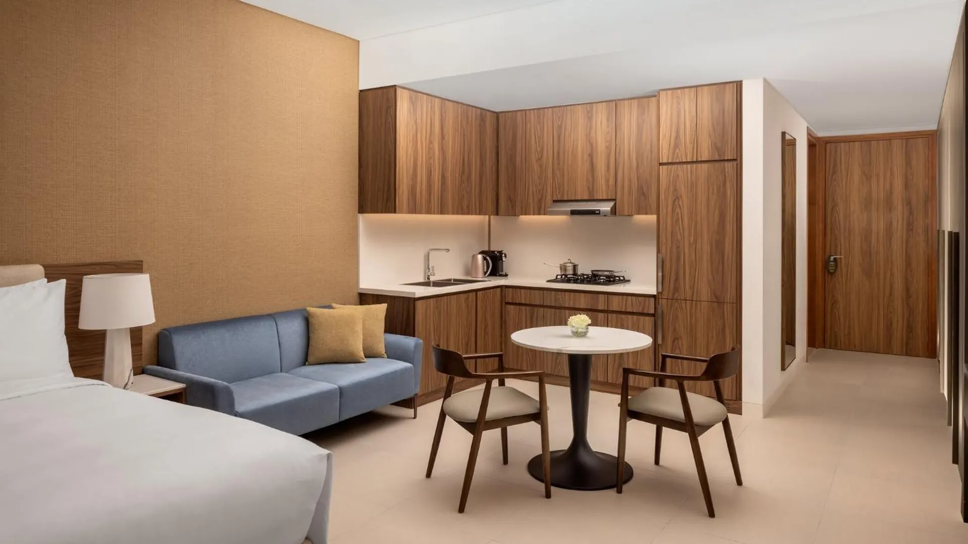 Staybridge Suites Dubai Business Bay By Ihg 4*,
